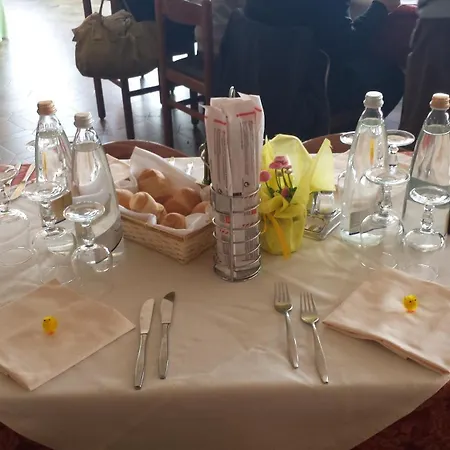 米拉波酒店 3*