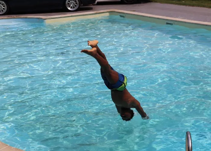 Mirabeau Отель 3*