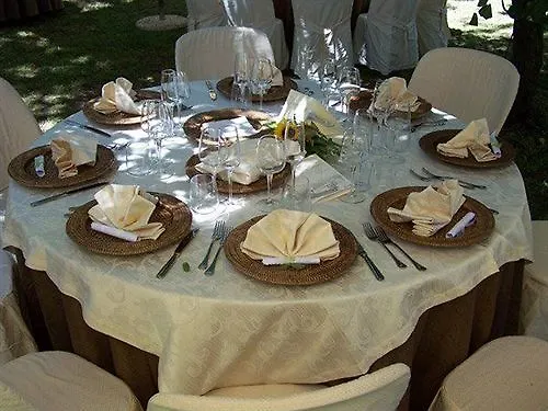 Mirabeau Отель 3*