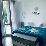 Отель Mirabeau