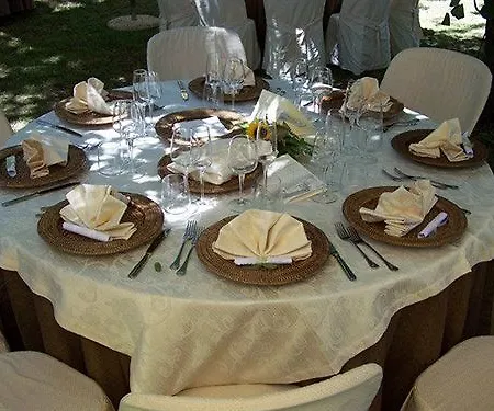 Mirabeau Szálloda 3*