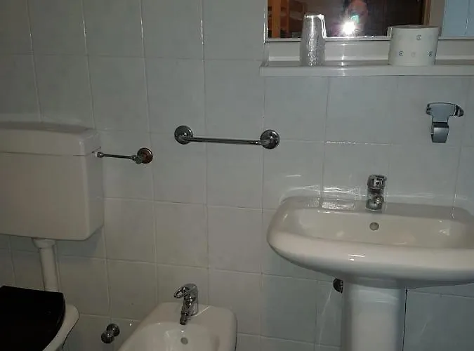 Mirabeau Hotel 3*