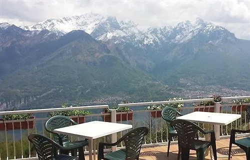 Mirabeau Hotel 3*