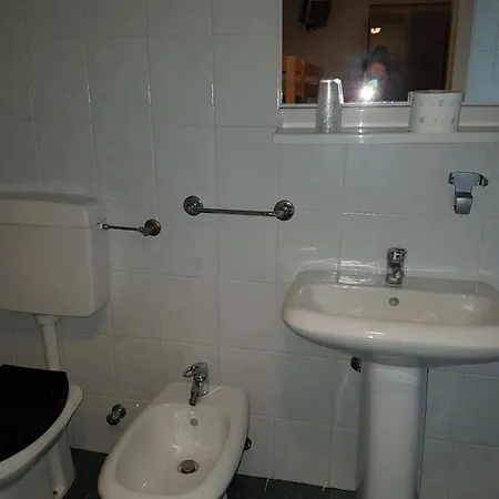Mirabeau Hotel 3*